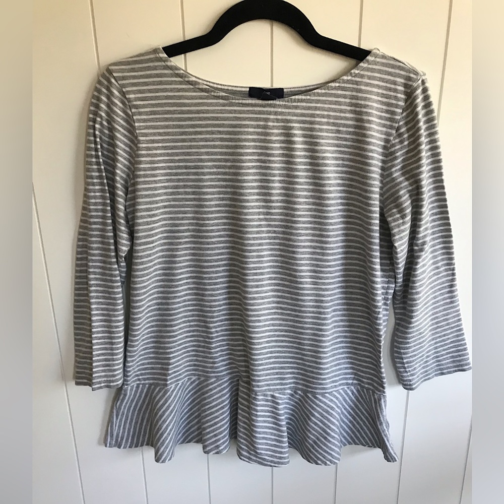Gap Gray and white striped peplum women’s shirt / 3/4 length sleeve-peplum shirt
